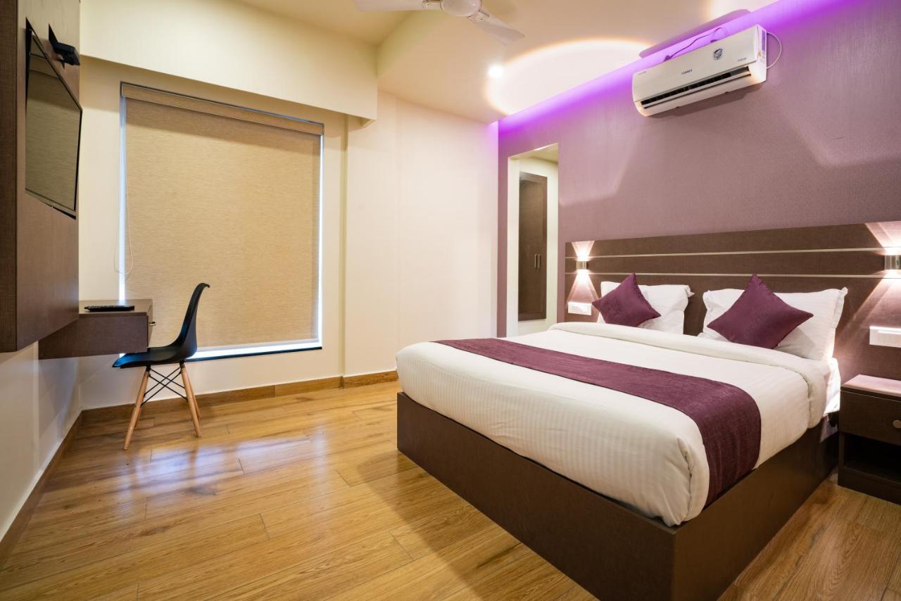 Lavender Infopark Kochi Hotel Exterior photo