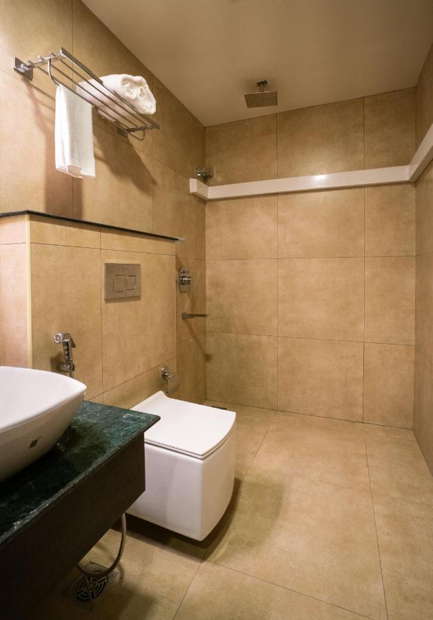 Lavender Infopark Kochi Hotel Exterior photo